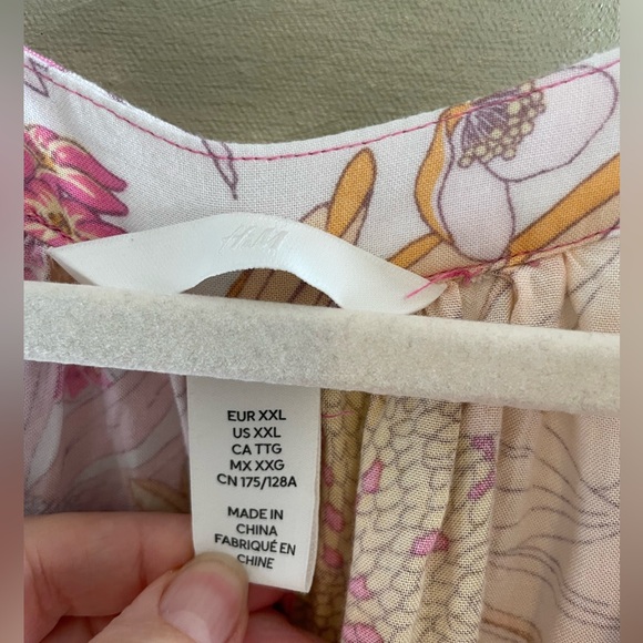 H&M Floral Print Maxi Dress. Size XXL. - Picture 5 of 6